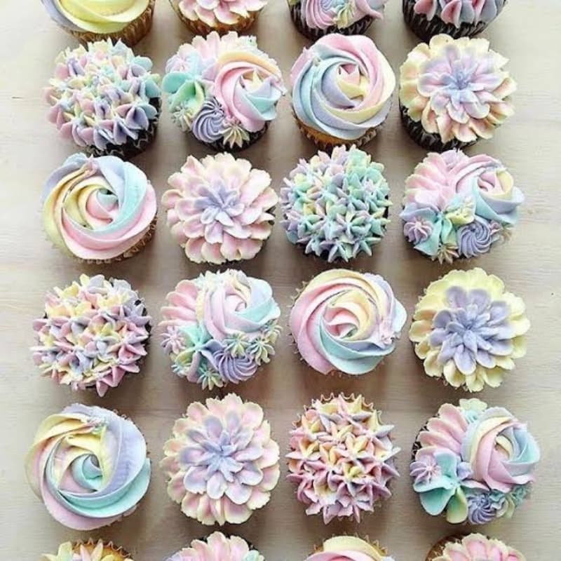 Cakeware 15 Piece Cake Decorating Set