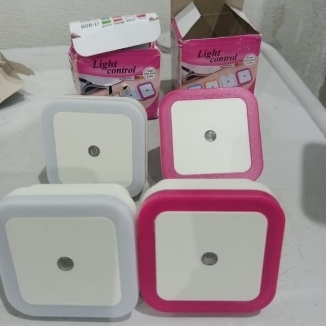 Sensor Control LED Night Light Bed Lamp Motion Sensor LED Wall Lights Bathr